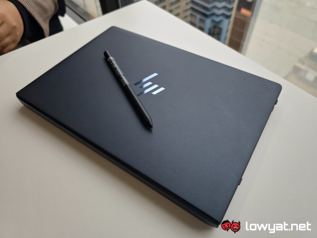 Hp Spectre Fold Hands On One Gorgeous Looking And Expensive Foldable