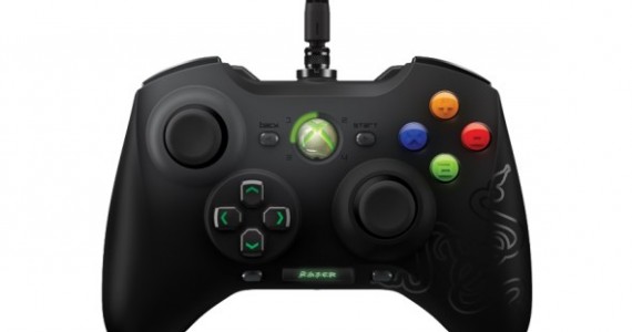 Razer Sabertooth: Xbox 360 Controller Goes Hyper with Extra Buttons and OLED Display