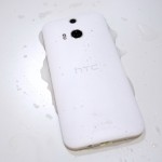 HTC Butterfly 2 Back Wet