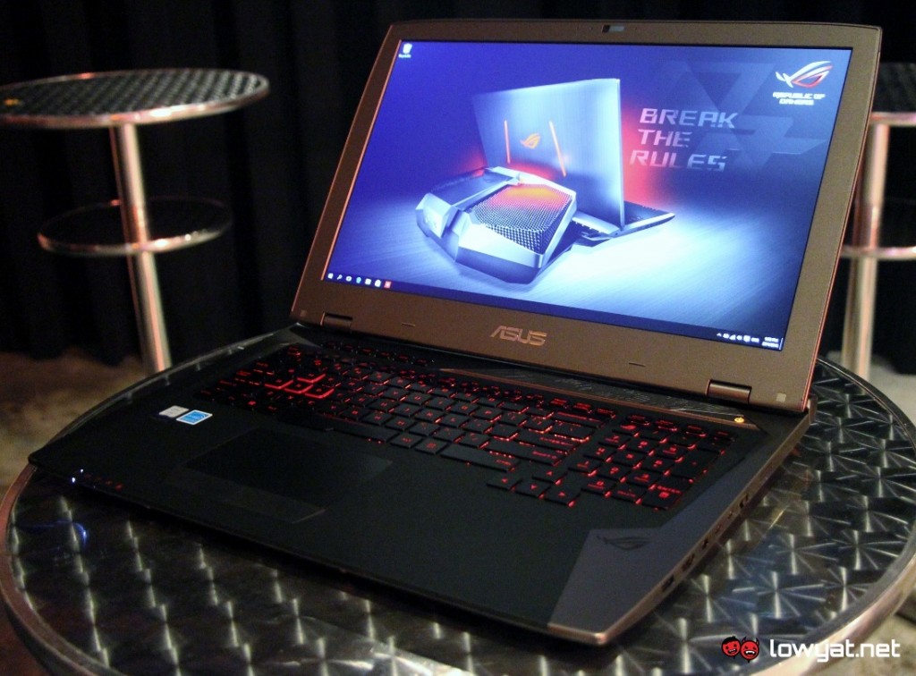 ASUS ROG GX700 Gaming Laptop 25