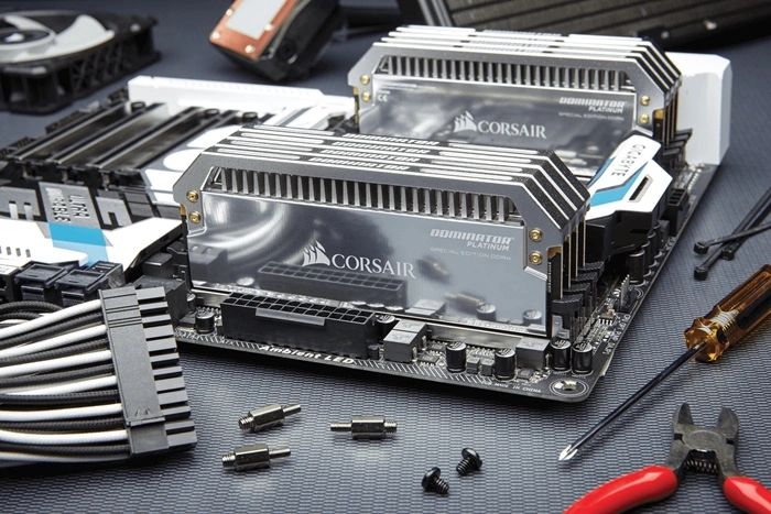 Dominator on sale corsair ddr4