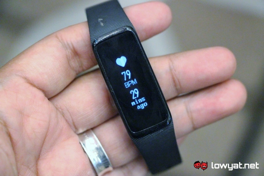 Gear fit 2 pro vs mi band on sale 3