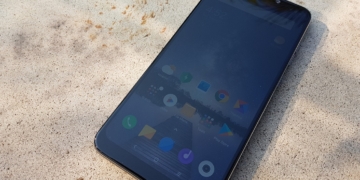 Xiaomi pocophone f1 product shot diagonal