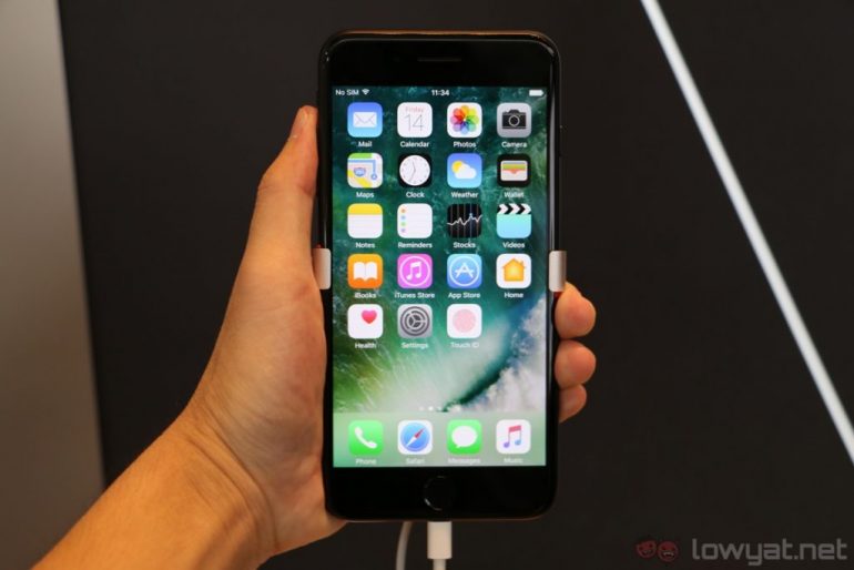 The Iphone 7 Plus 128gb Is Going For Rm2 499 Only In Black Lowyat Net