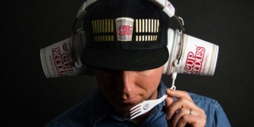 Nissin Hyperx cup noodles headphones