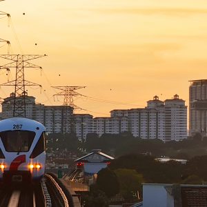 kelana jaya lrt line 27 new trains public transport Rapid KL PULSE app