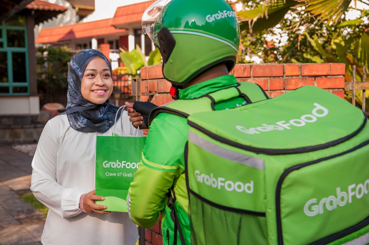 Grab GrabFood GrabMart Food Courts Delivery Service