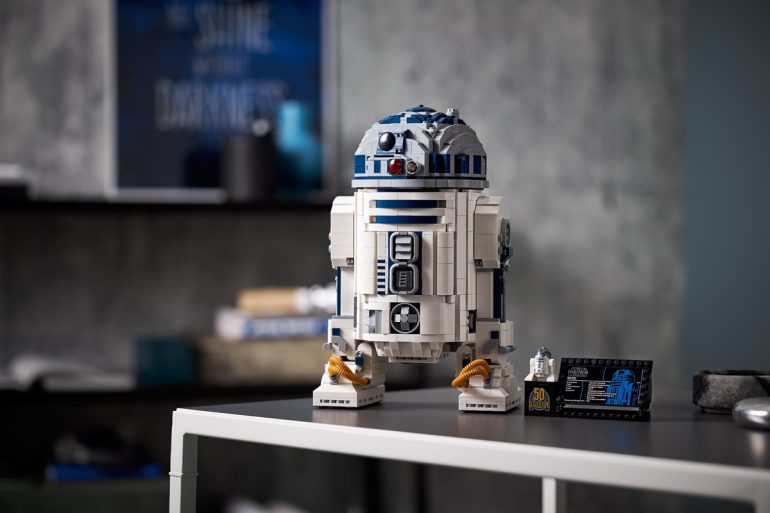 lego ucs r2 d2 2021