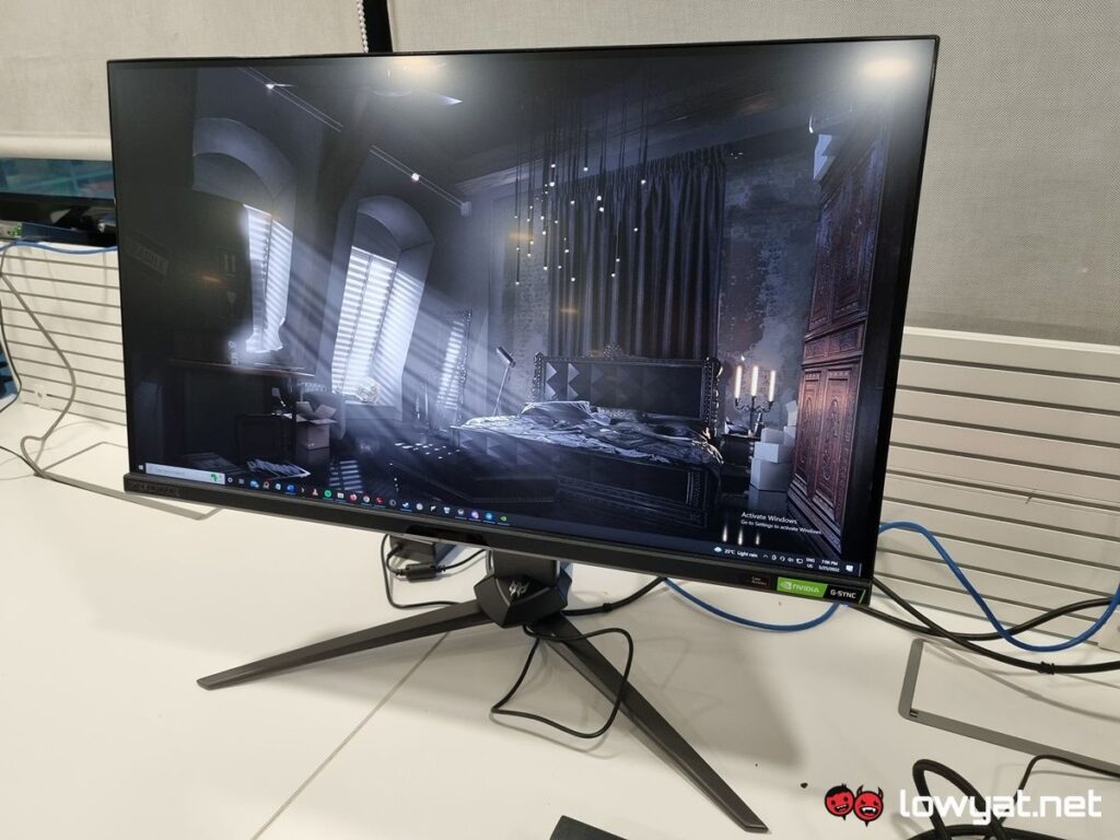 Acer Predator X28 15