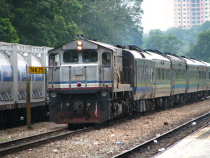 ktmb tebrau shuttle train