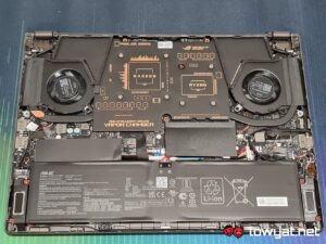 ASUS ROG Zephyrus G14 2022 internal 1