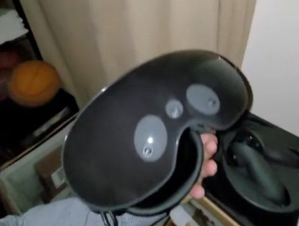 oculus meta quest pro prototype in the wild leak 5