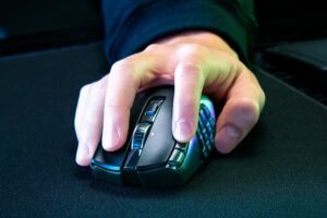 Razer Naga V2 HyperSpeed