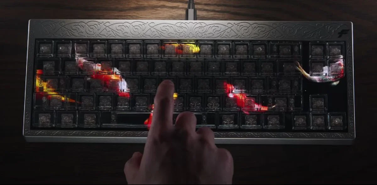 The Finalmouse Centerpiece Is A Custom Keyboard That Comes With A Built In Display - 36