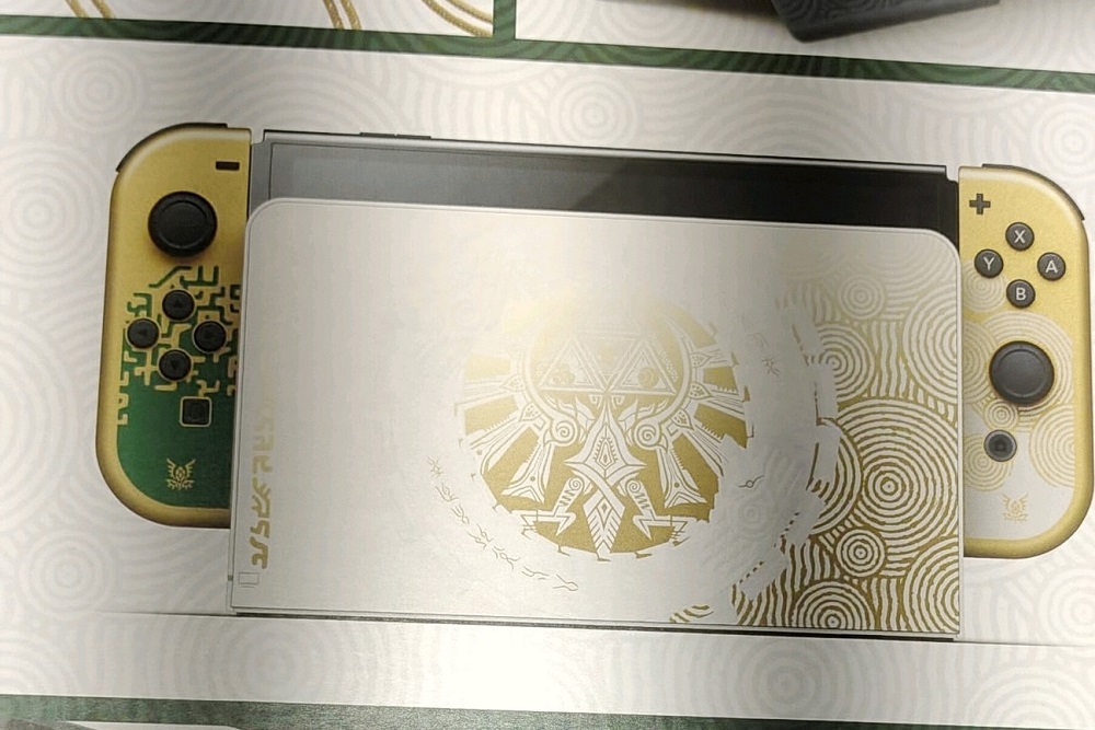 Nintendo Switch OLED The Legend of Zelda: Tears of the Kingdom Edition  Console