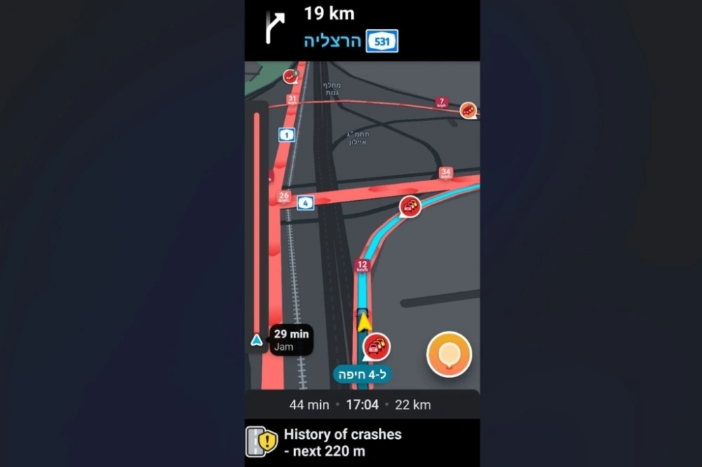 Waze Beta Alerts Users Of Roads With History Of Crashes - 51