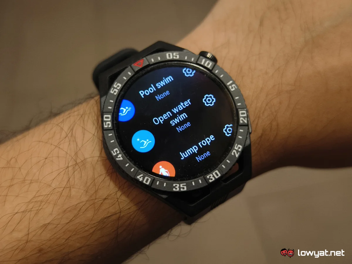 Huawei GT3 SE Smartwatch Review: Lightweight, Smart & Battery