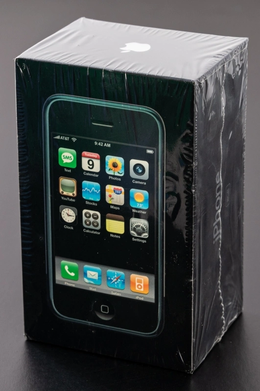 Sealed Original IPhone Gets Auctioned For Over US 63000 - 49