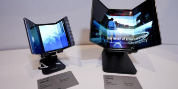 Samsung Galaxy Z tri-fold device smartphone tablet rumour