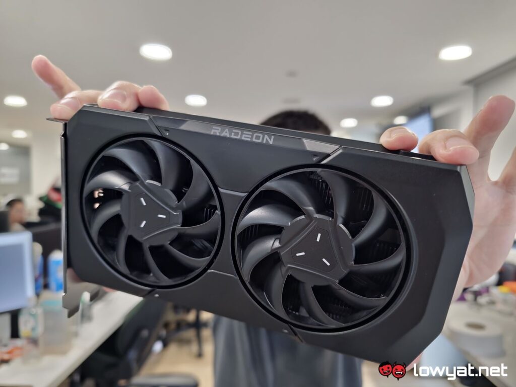 AMD Radeon RX 7600 2