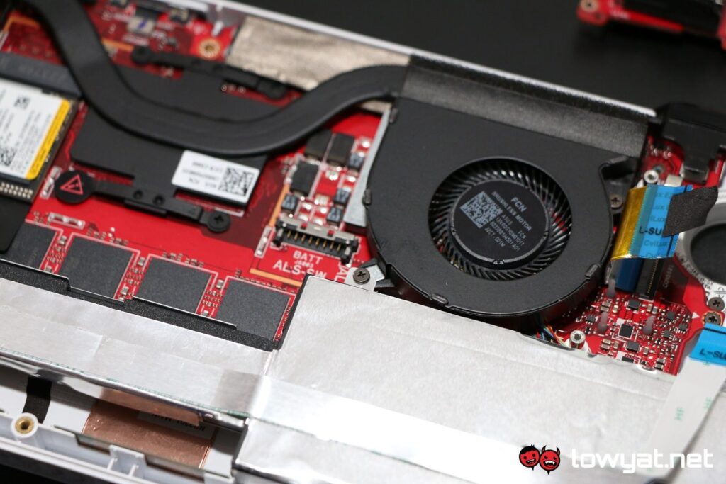 Asus Rog Ally Hands On More Powerful And Chunkier Than It Lets On