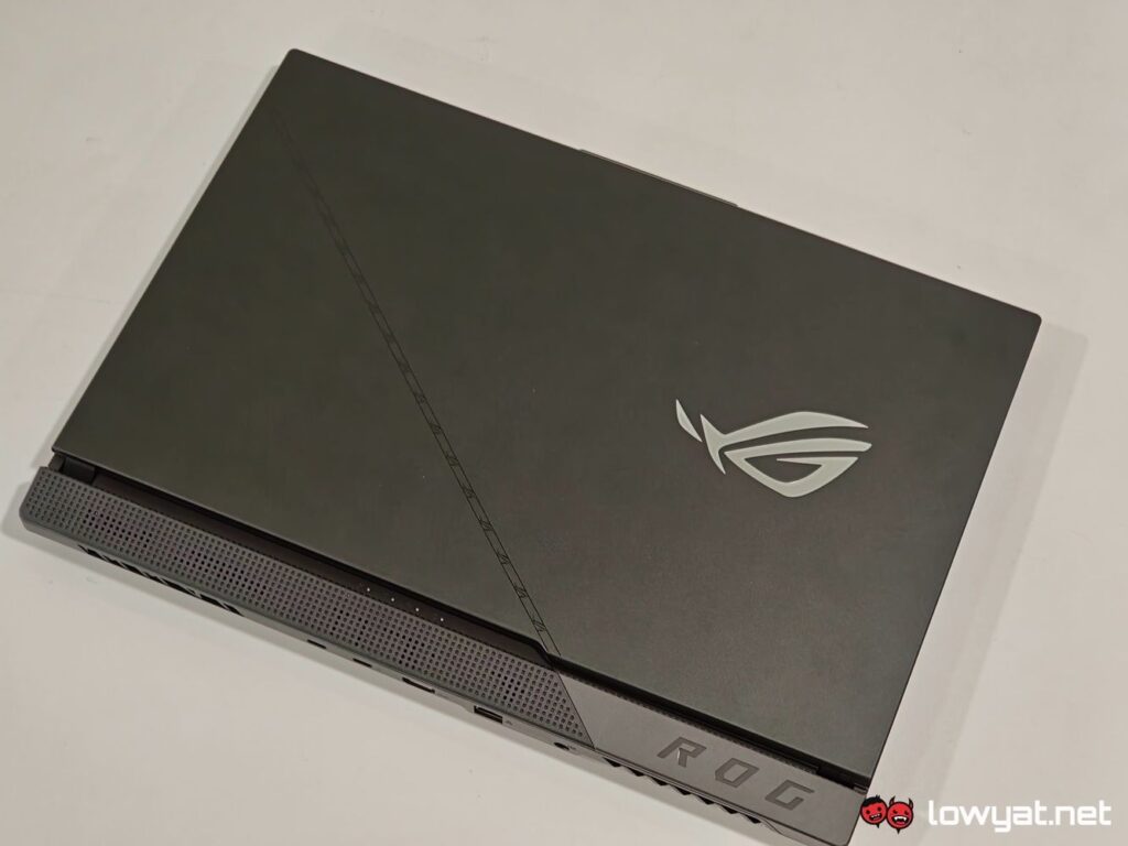 ASUS ROG Strix Scar 17 X3D 5