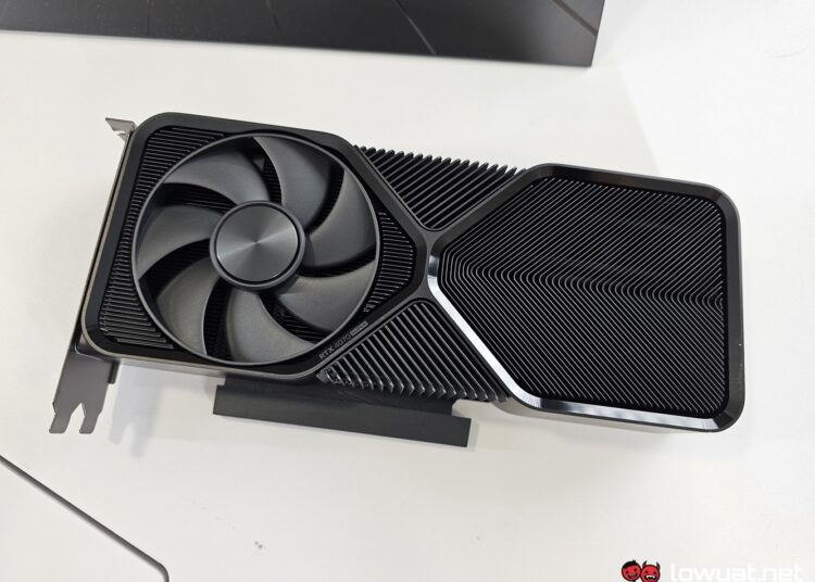 NVIDIA GeForce RTX 4070 Super FE Product Shot 3