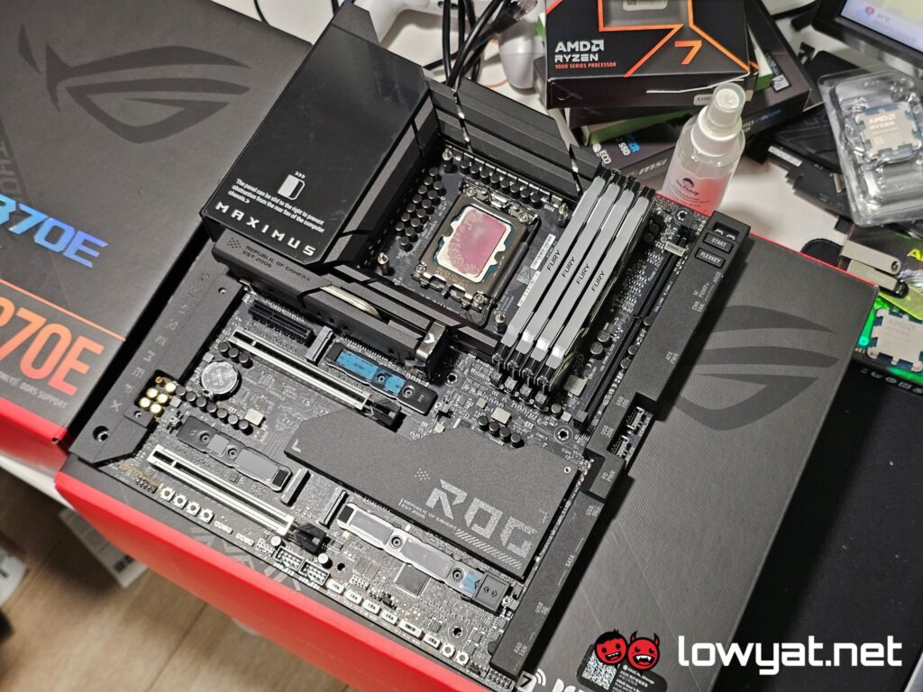 ASUS-ROG-Maximus-Z890-Extreme-2