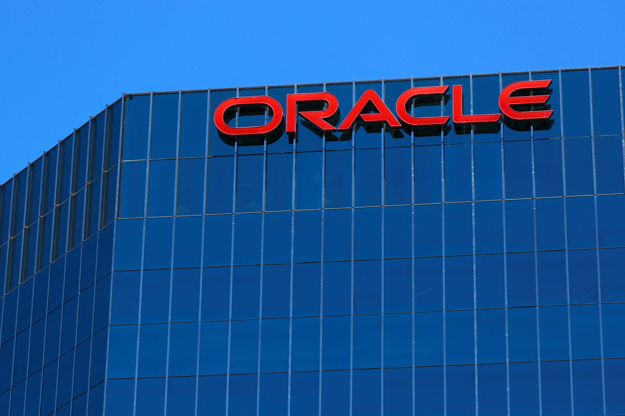 Oracle to invest in Malaysia