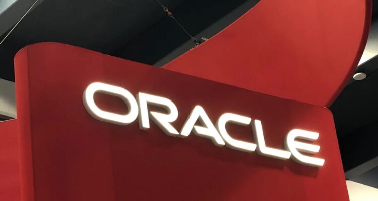 Oracle to invest in Malaysia