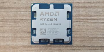 AMD Ryzen 7 9800X3D 3