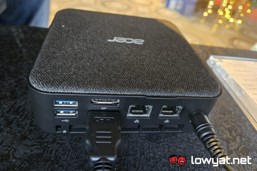 Acer Revo Box RB102 back