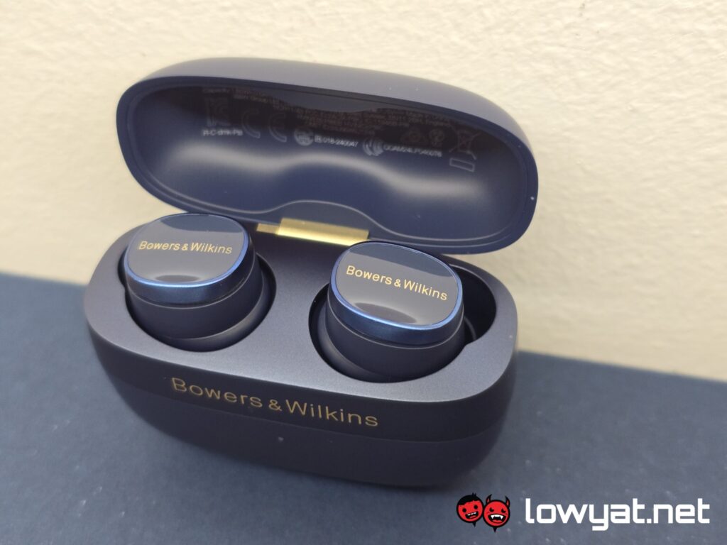 BW Pi8 Earbuds 2