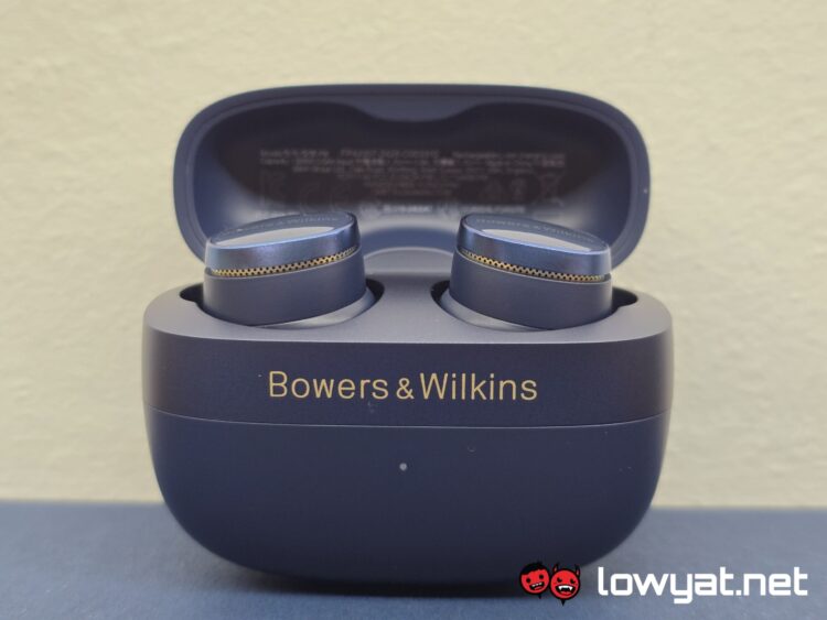 BW Pi8 Earbuds 4