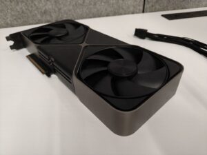 NVIDIA-GeForce-RTX-5080-FE-Leak-4