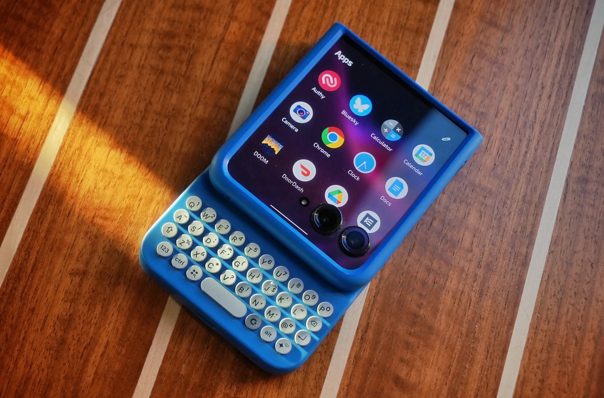 Clicks Keyboard Cases Coming To Android; Starts From RM220 - Lowyat.NET