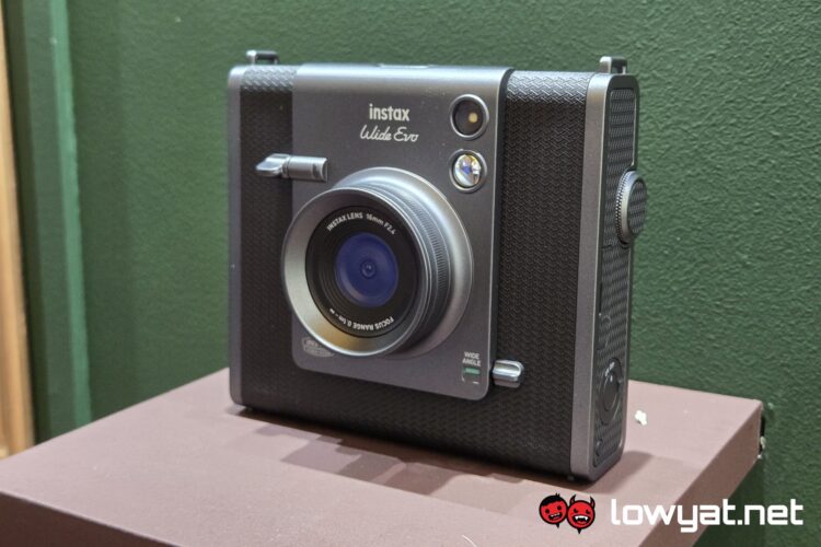 Fujifilm instax Wide Evo front